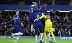 爱游戏娱乐-切尔西击败对手，轻松晋级四强