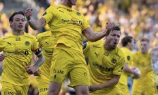 包含蒙彼利埃队主场战胜贝尔格莱德红星，取得胜利的词条