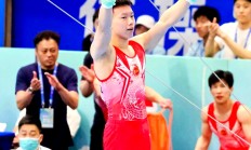 爱游戏竞技-日本举重选手实现三连冠，刷新个人最高纪录