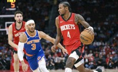 爱游戏竞技-包含火箭主场战胜雷霆，终结三连败的词条