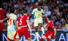 爱游戏下载-世界杯争夺激烈进行：西班牙队接连斩获胜利的简单介绍