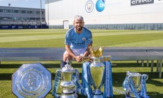 阿圭罗荣膺最佳射手，引发球队转会讨论