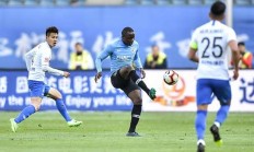 爱游戏在线登录-天津泰达客场爆冷战胜大连一方，取得连胜的简单介绍