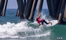 惊心动魄的比赛令人屏息凝神