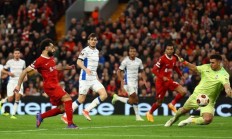 爱游戏官网入口-关于英超球队欧冠小组赛胜率不佳，前景堪忧的信息