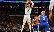 爱游戏入口-关于尼克斯不敌人，波尔津吉斯遭受伤痛的信息