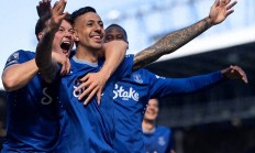 爱游戏在线登录-南安普顿击败对手，提升至第十位