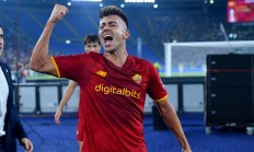 爱游戏官方登录入口-罗马客场轻松击败萨索洛，表现出色