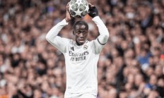 爱游戏登录入口-皇马防线连续失球，主帅面临压力