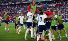 爱游戏网页版入口-欧洲杯半决赛即将打响，四强争夺正酣