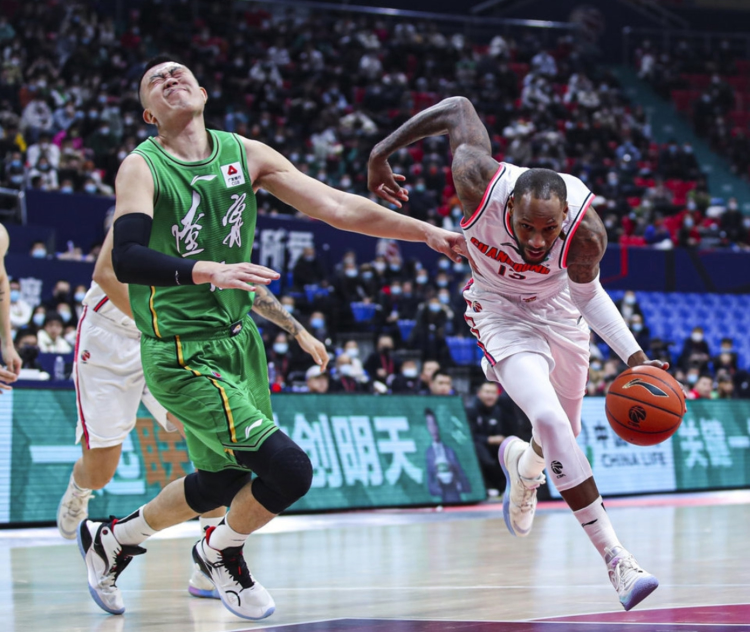 辽宁队爆发神级表现，CBA季后赛被彻底压制，破门的简单介绍