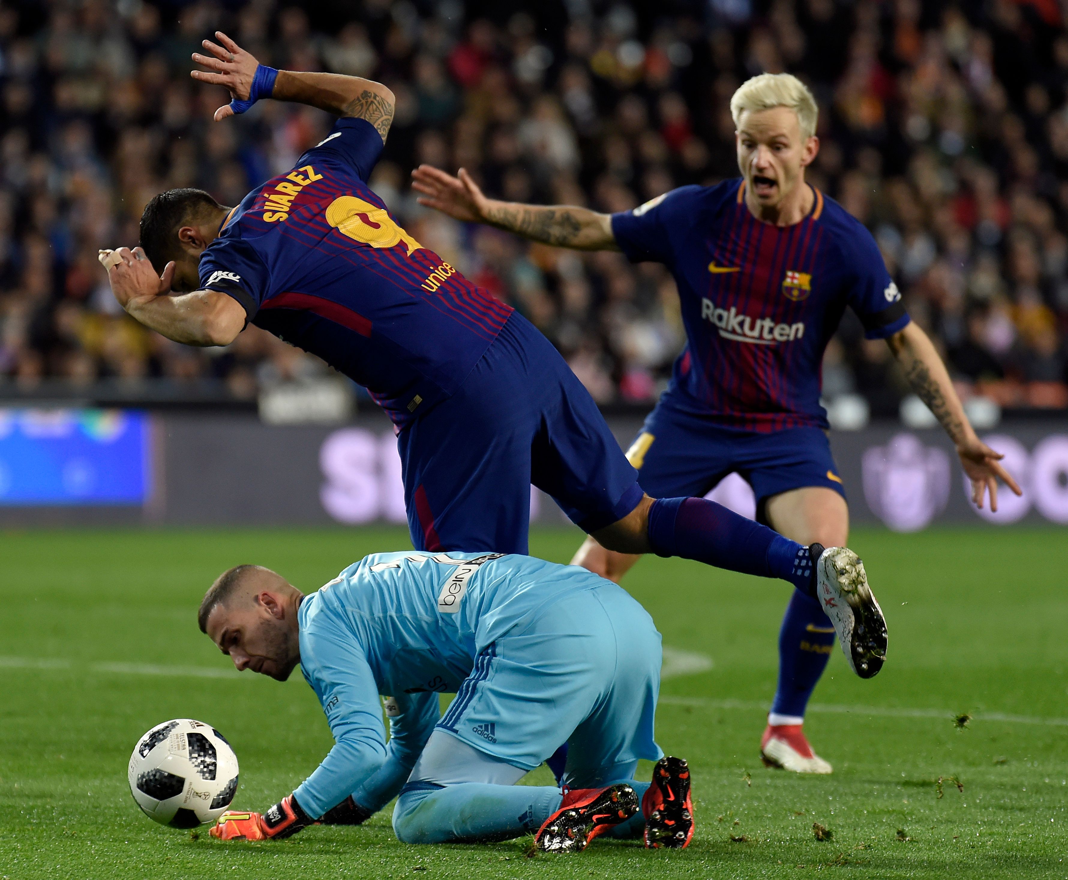 巴塞罗那遭遇对手反击,险胜晋级的简单介绍 巴塞罗那遭遇对手反击,险胜晋级的简单介绍