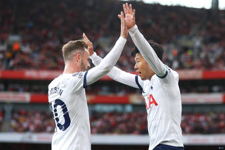 热刺客场逆袭,成功斩获三分 热刺客场逆袭,成功斩获三分