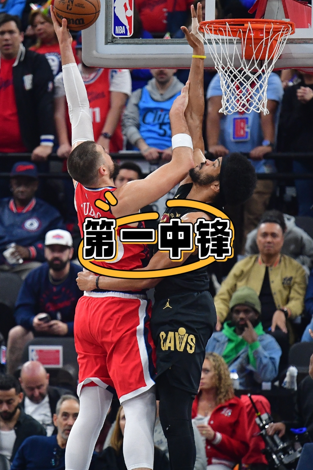 内线火力全开,球队轻松击败对手的简单介绍 内线火力全开,球队轻松击败对手的简单介绍