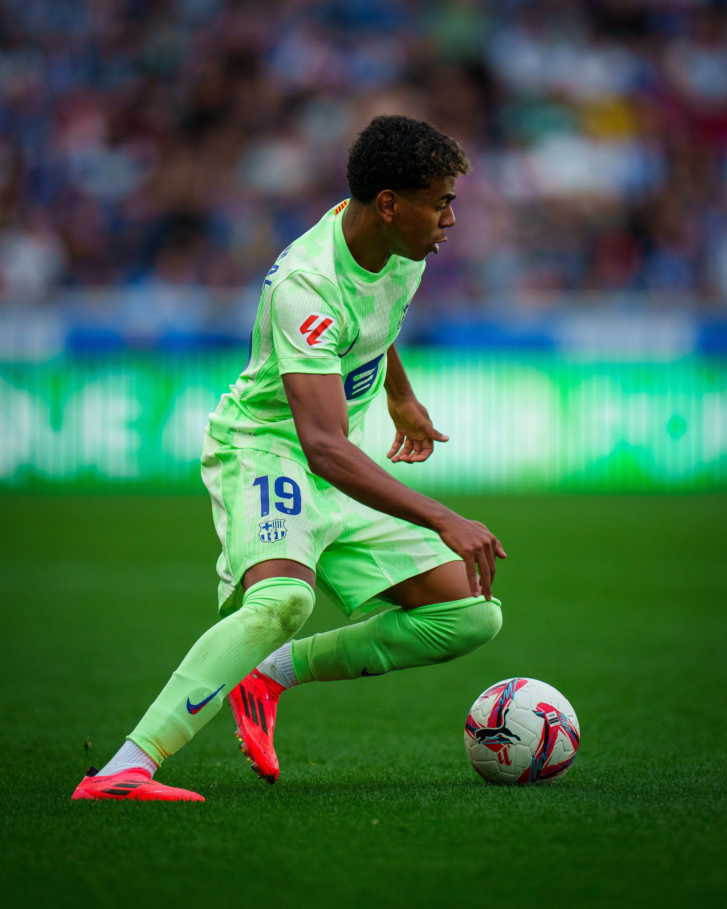 阿拉维斯意外击败巴萨,冲击前四位置 阿拉维斯意外击败巴萨,冲击前四位置