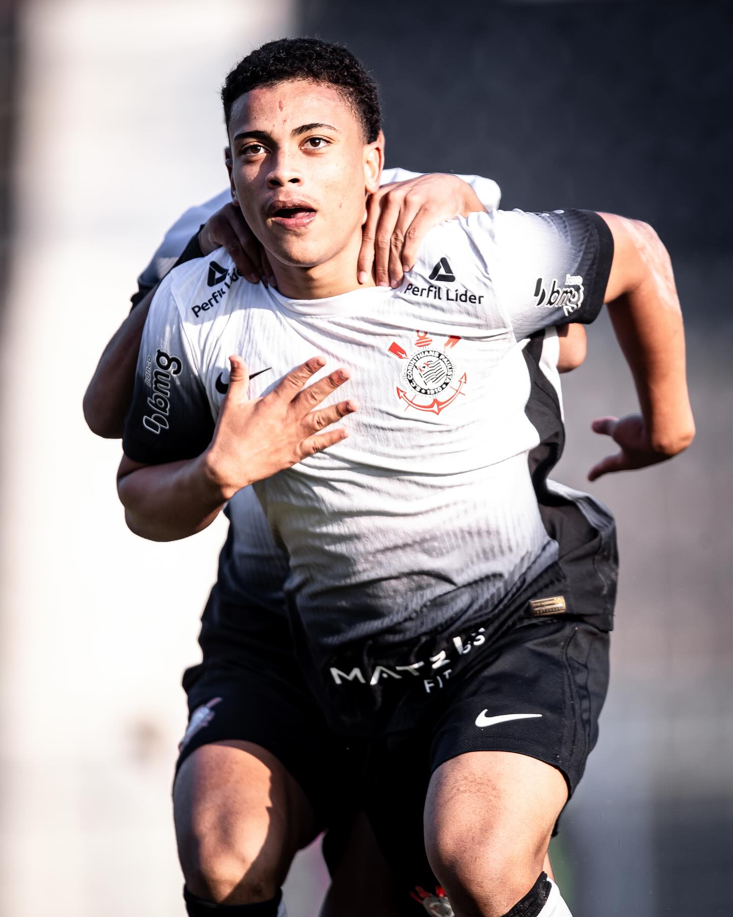 巴西篮球巨星转会欧洲联赛，挑战新挑战的简单介绍