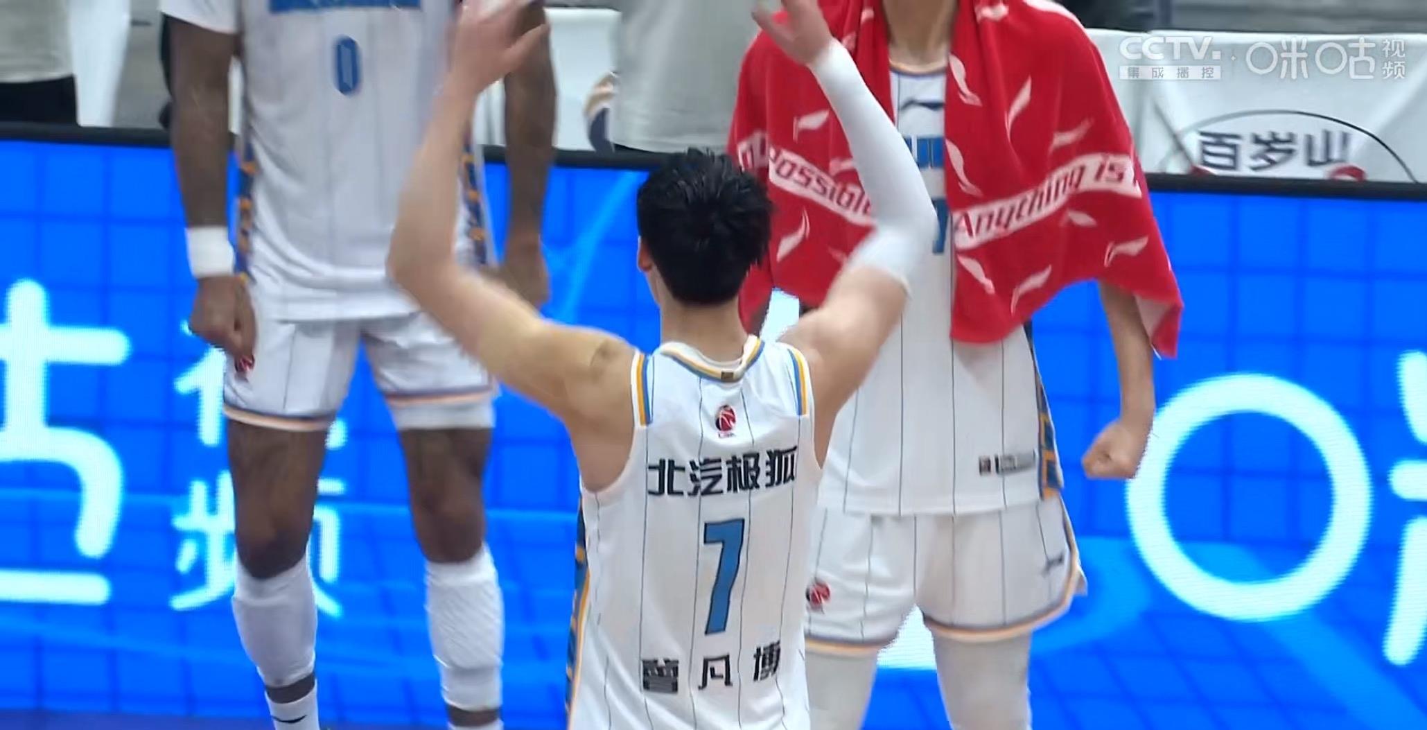 北京队战绩跌落,主教练承担责任 北京队战绩跌落,主教练承担责任