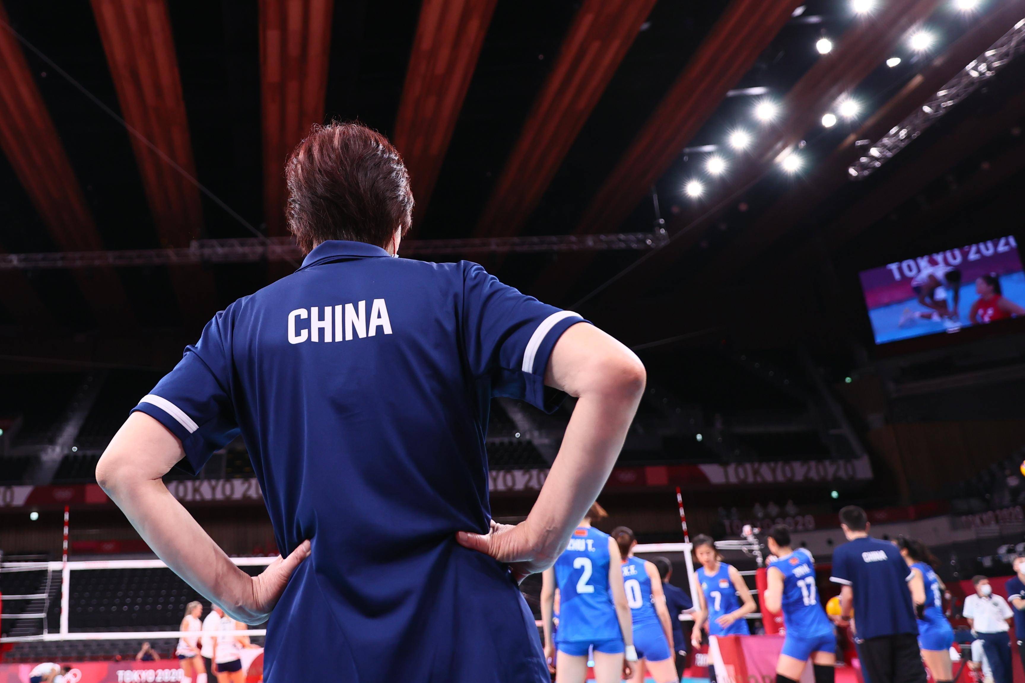 东京女子足球赛彩绘绚丽，中国队勇往直前的简单介绍