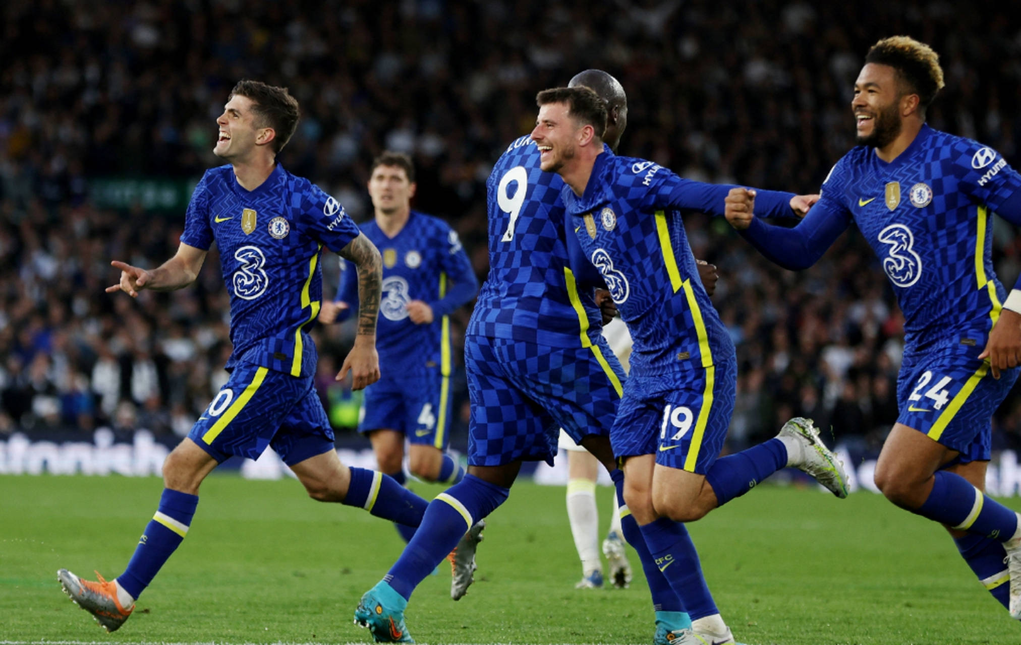 关于切尔西客场惊险逆转，取得英超关键胜利的信息