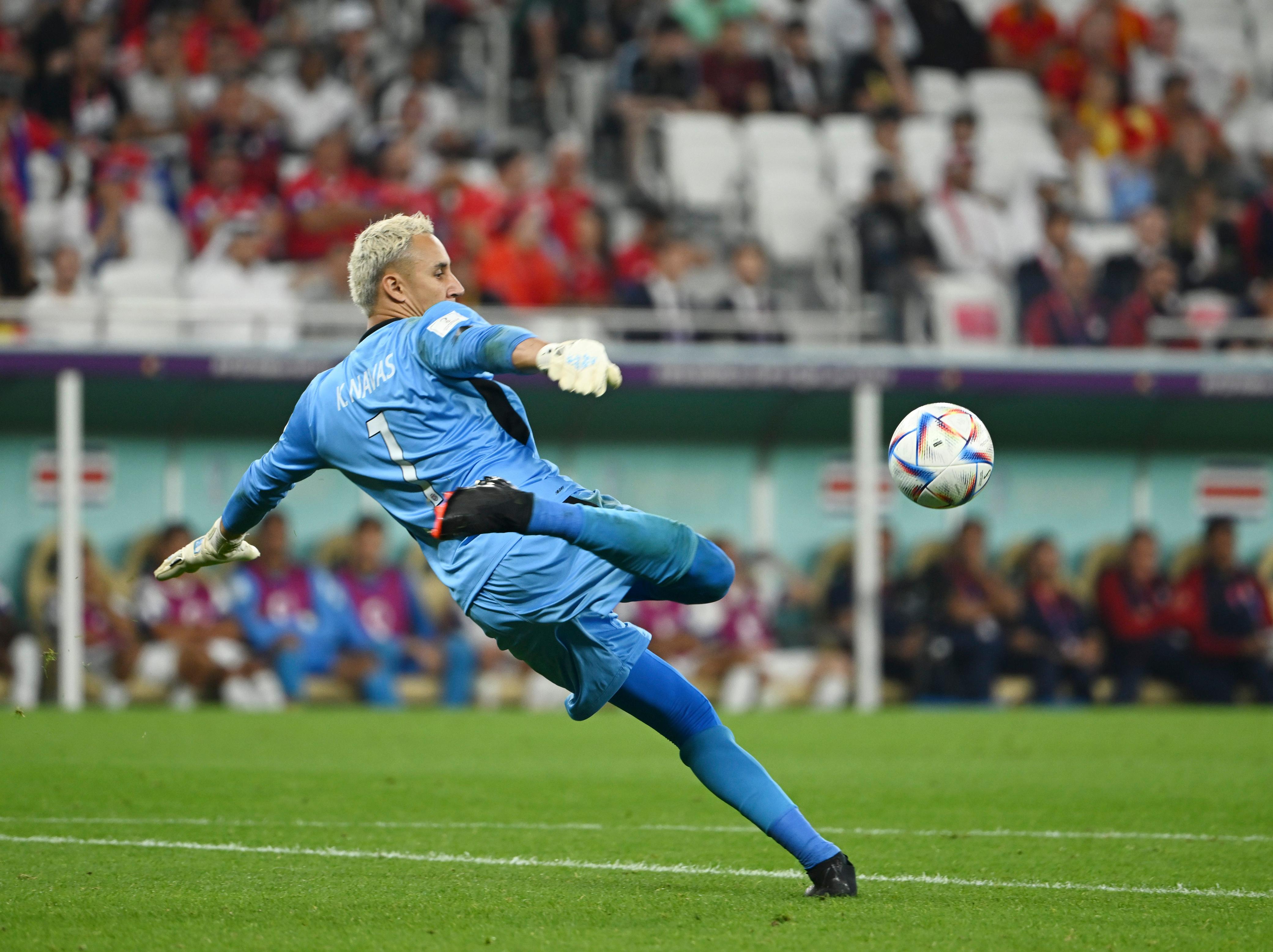 世界杯争夺激烈进行:西班牙队接连斩获胜利的简单介绍 世界杯争夺激烈进行:西班牙队接连斩获胜利的简单介绍