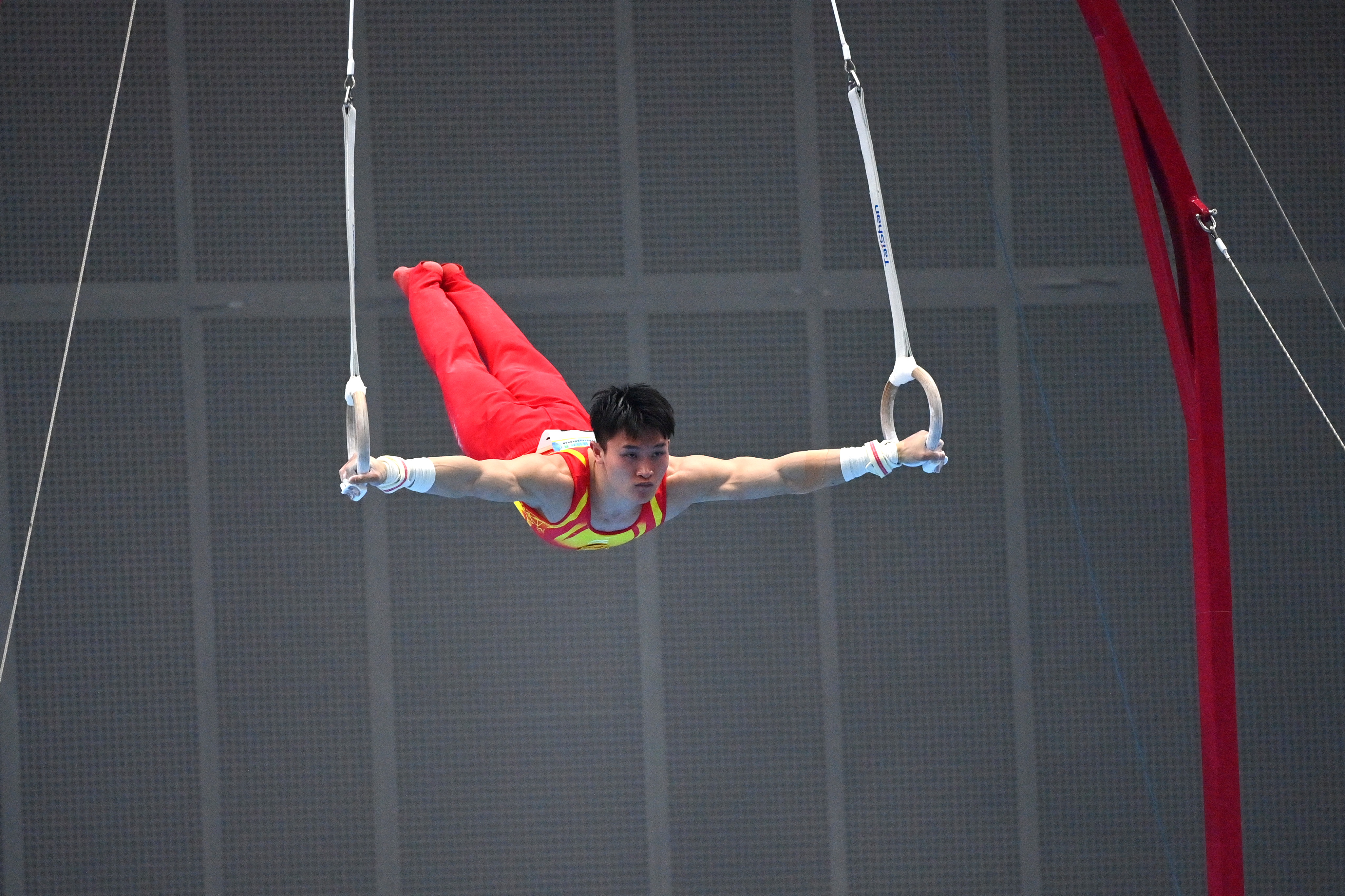 体操赛场上创造奇迹,观众为之惊叹不已 体操赛场上创造奇迹,观众为之惊叹不已