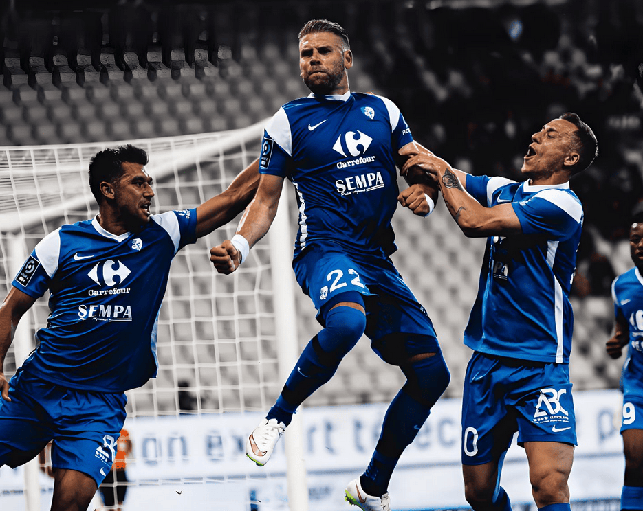 奥兰多城足球队发挥稳定,期待下轮胜利 奥兰多城足球队发挥稳定,期待下轮胜利