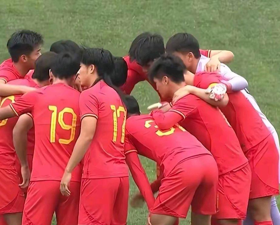 国内足球联赛中一场精彩对决！