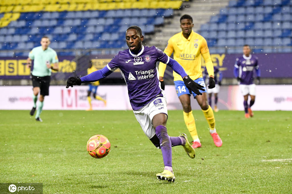 南锡追赶索肖，争取取得胜利改写战绩的简单介绍