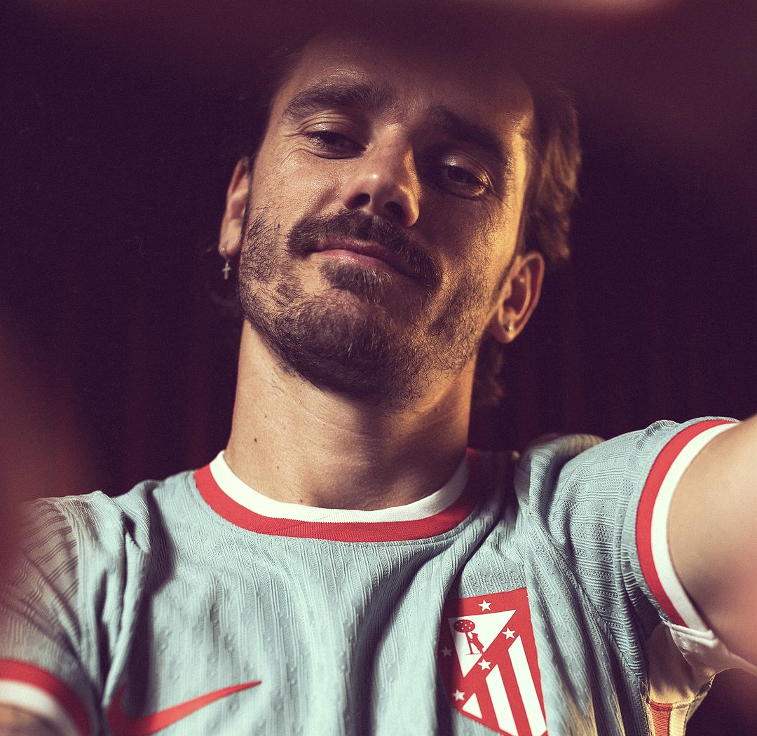 包含马德里竞技阵中新星崭露头角，表现耀眼的词条