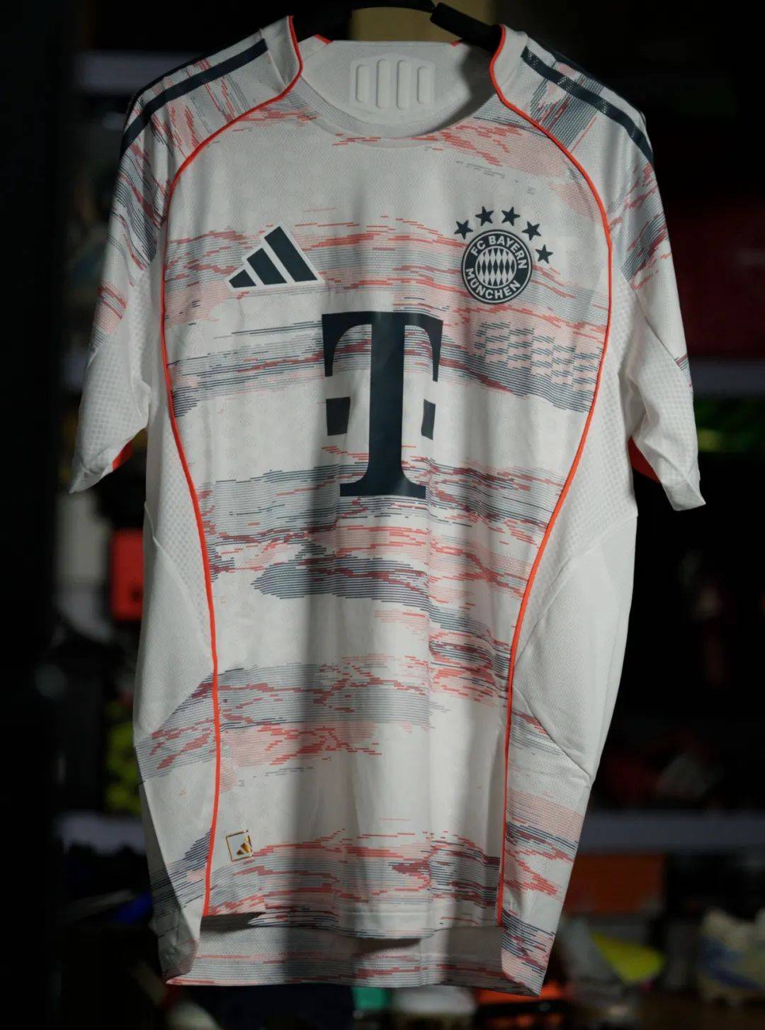 拜仁慕尼黑客场失利,艰难拼杀不懈的简单介绍 拜仁慕尼黑客场失利,艰难拼杀不懈的简单介绍