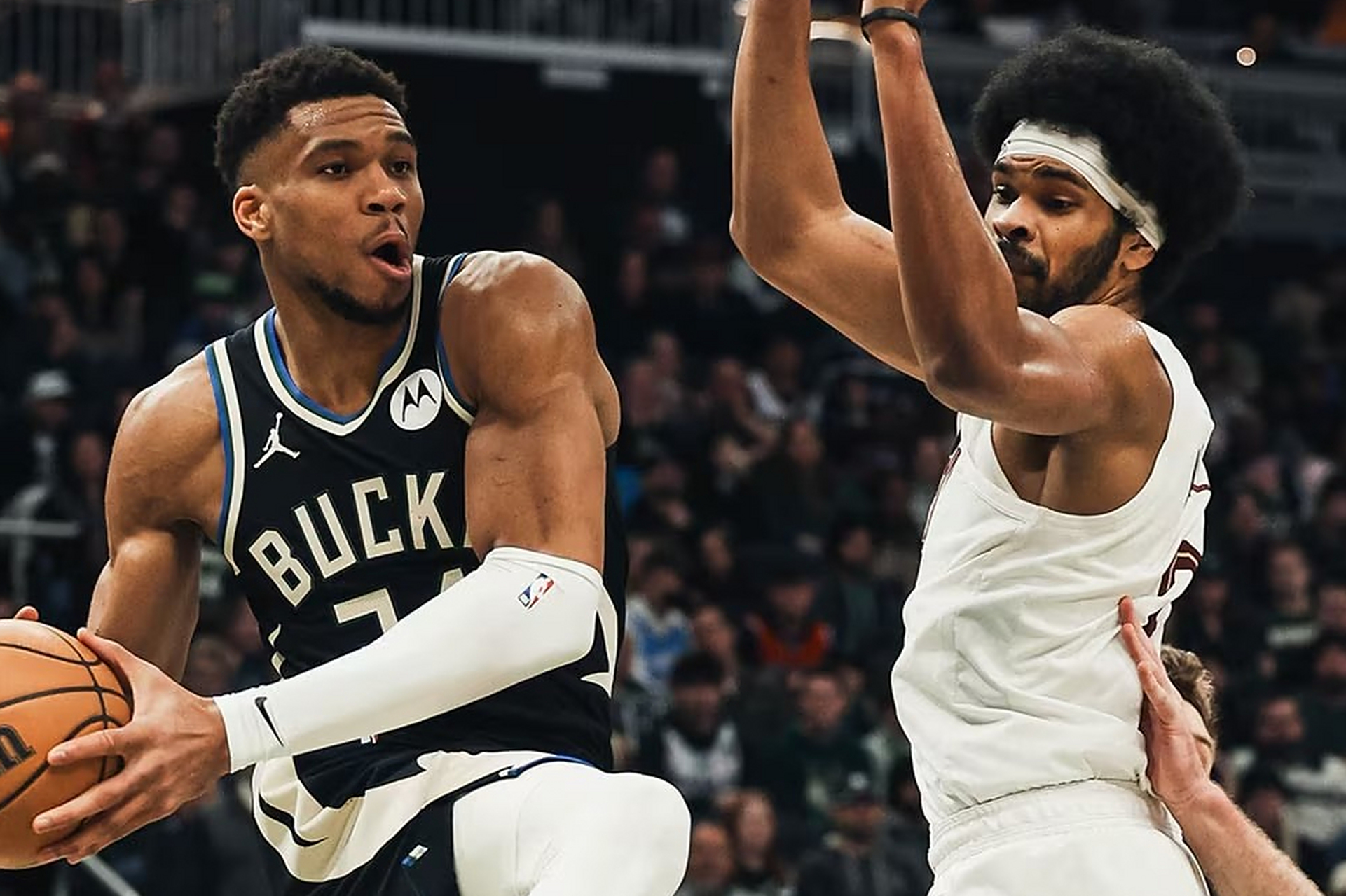 雄鹿队取得两连胜,将与热火队争夺总冠军的简单介绍 雄鹿队取得两连胜,将与热火队争夺总冠军的简单介绍