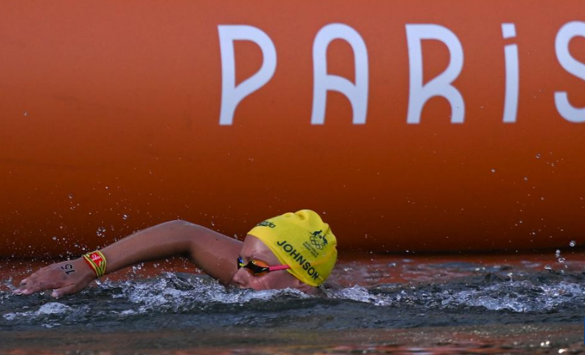 澳大利亚队在游泳比赛中取得佳绩