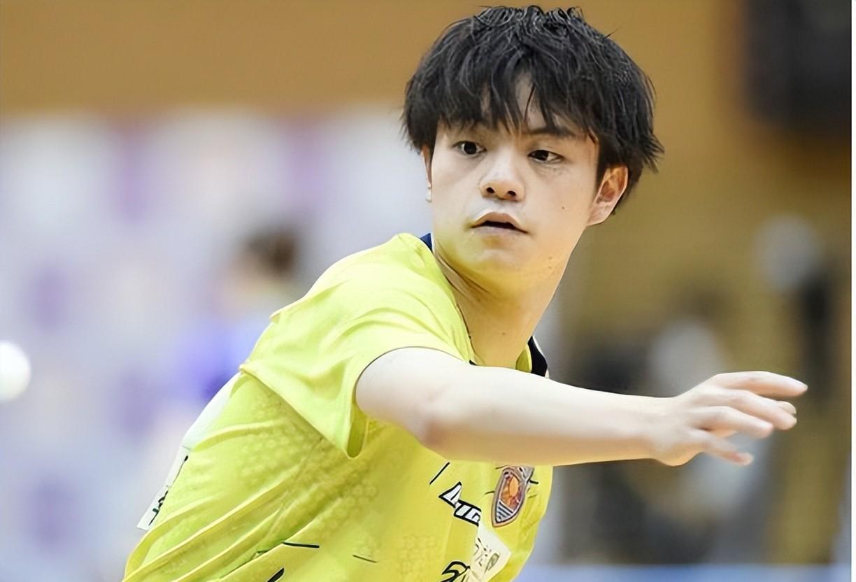 新加坡球员闪亮登场,成为焦点人物 新加坡球员闪亮登场,成为焦点人物