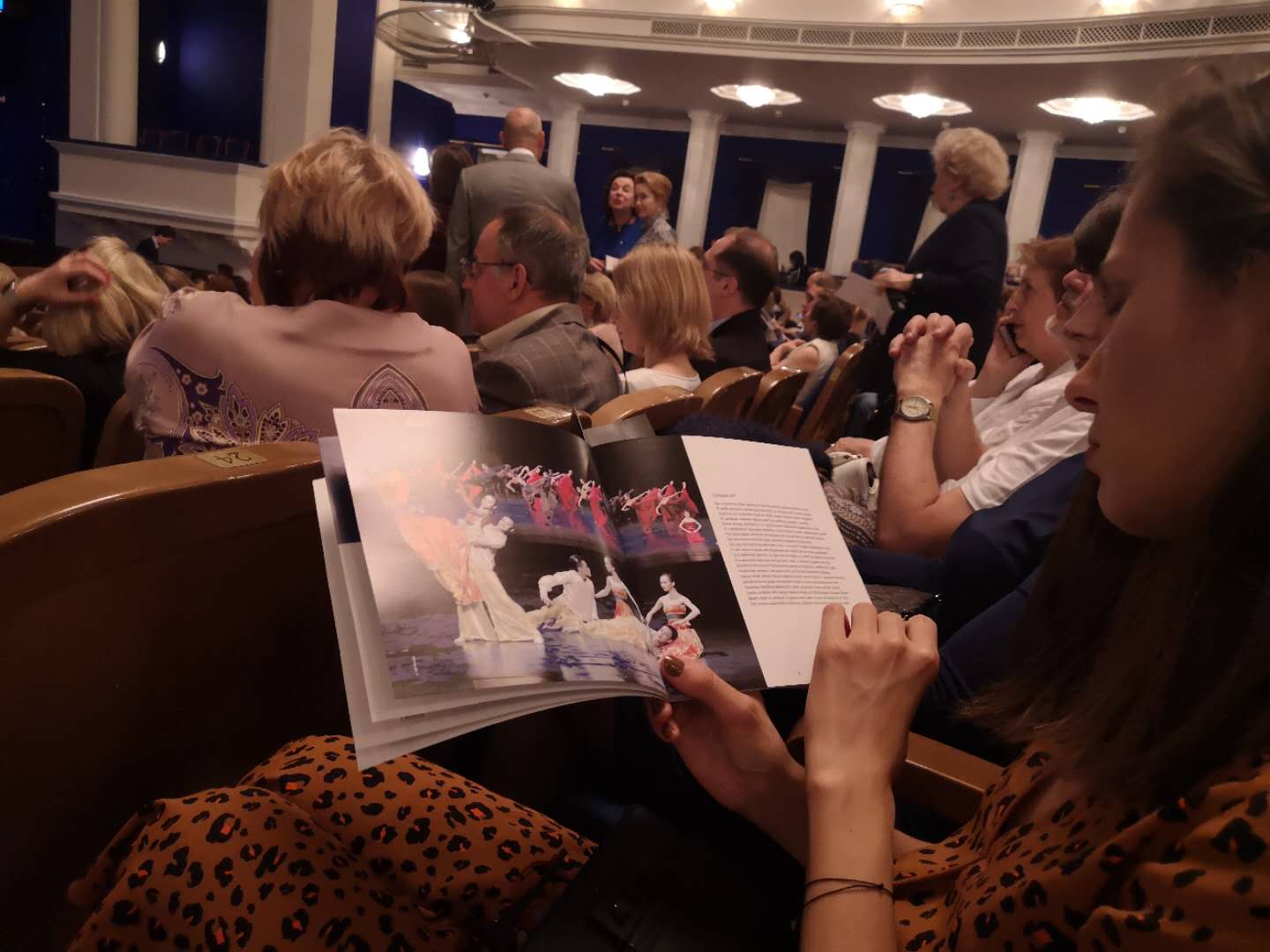 俄罗斯队战无不胜,赢得掌声 俄罗斯队战无不胜,赢得掌声