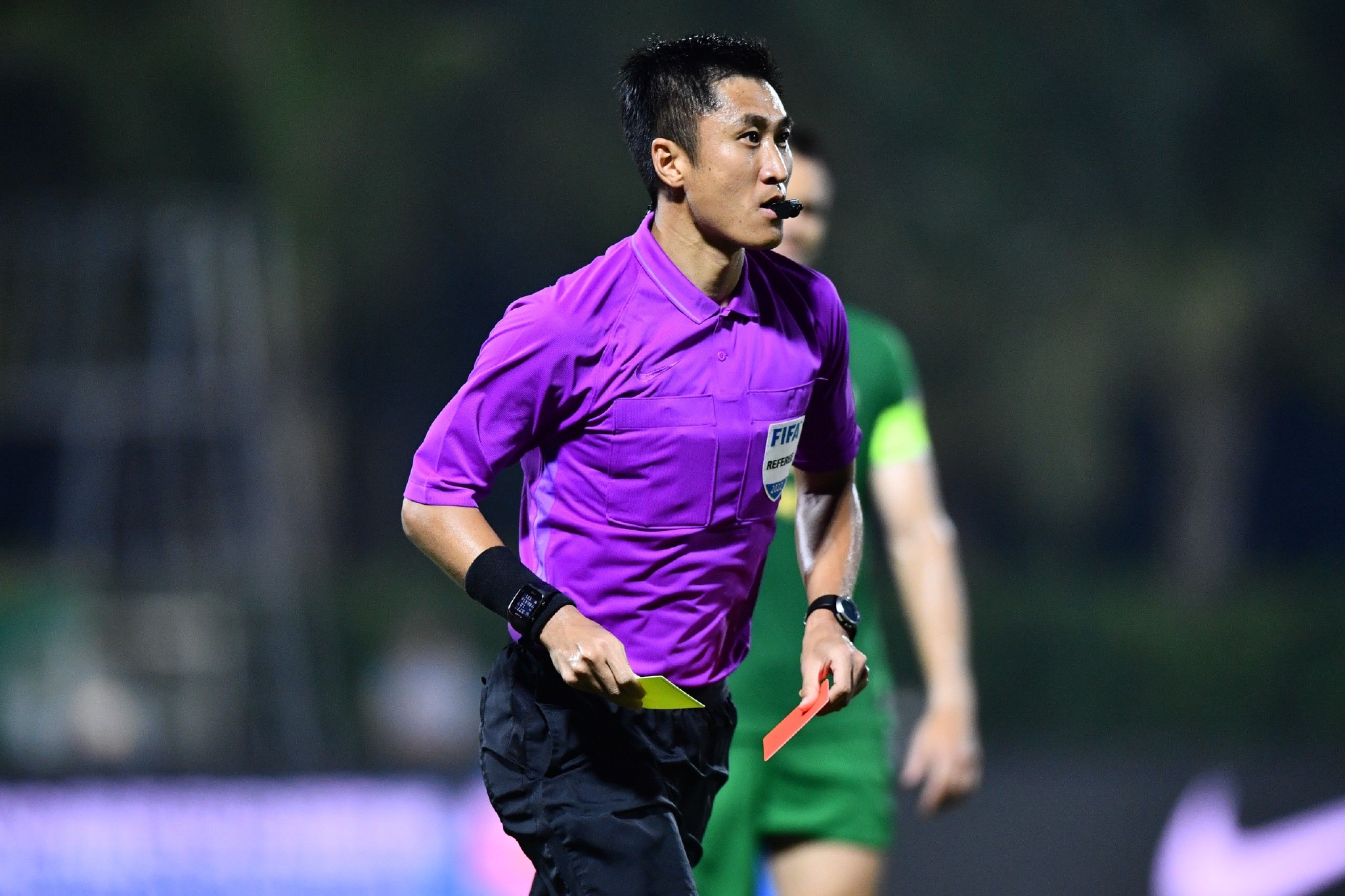 包含裁判员公正执法,比赛结果引人注目的词条 包含裁判员公正执法,比赛结果引人注目的词条