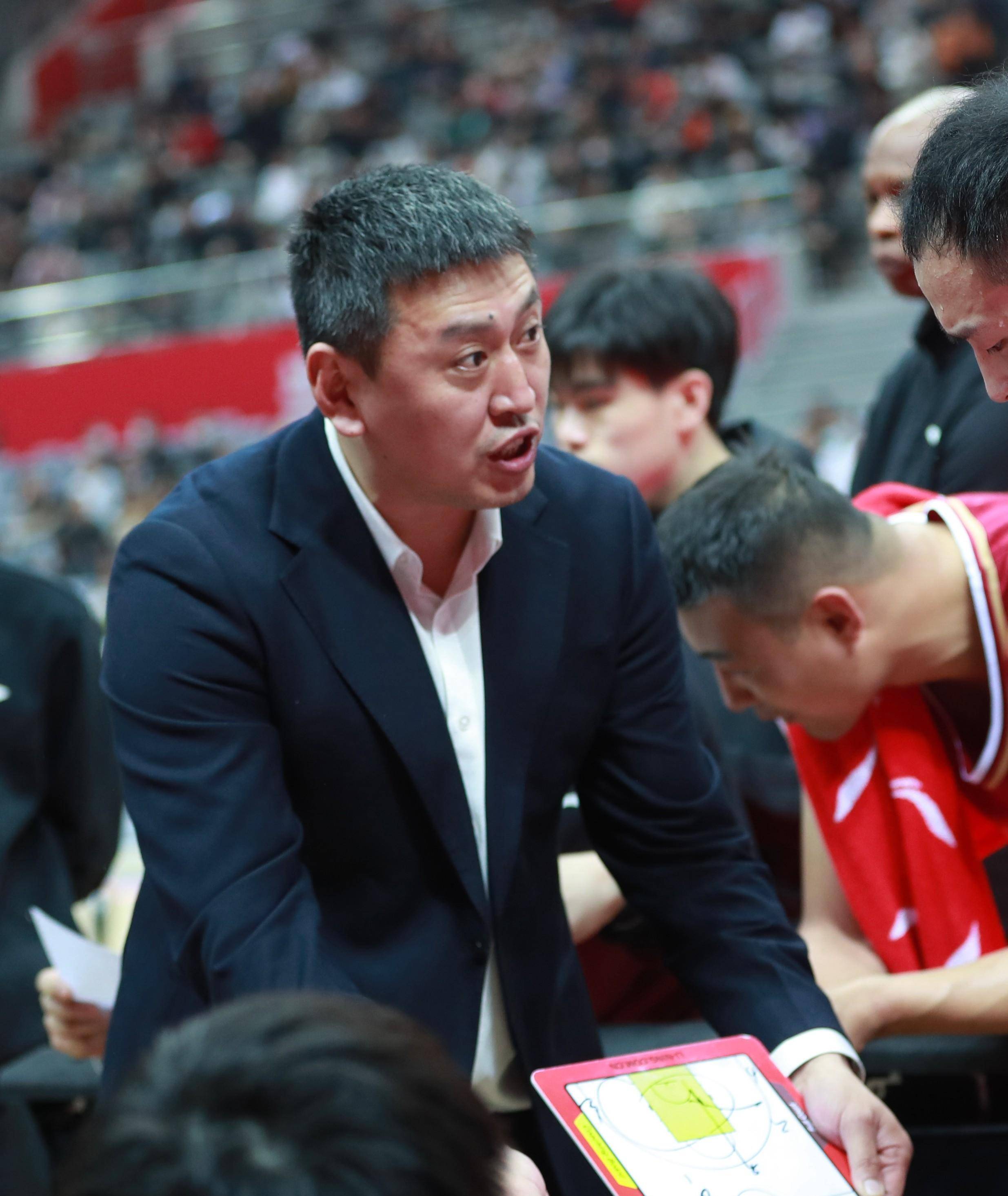 江苏肯帝亚主帅呼吁球员团结一心，迎接下一场胜利挑战的简单介绍