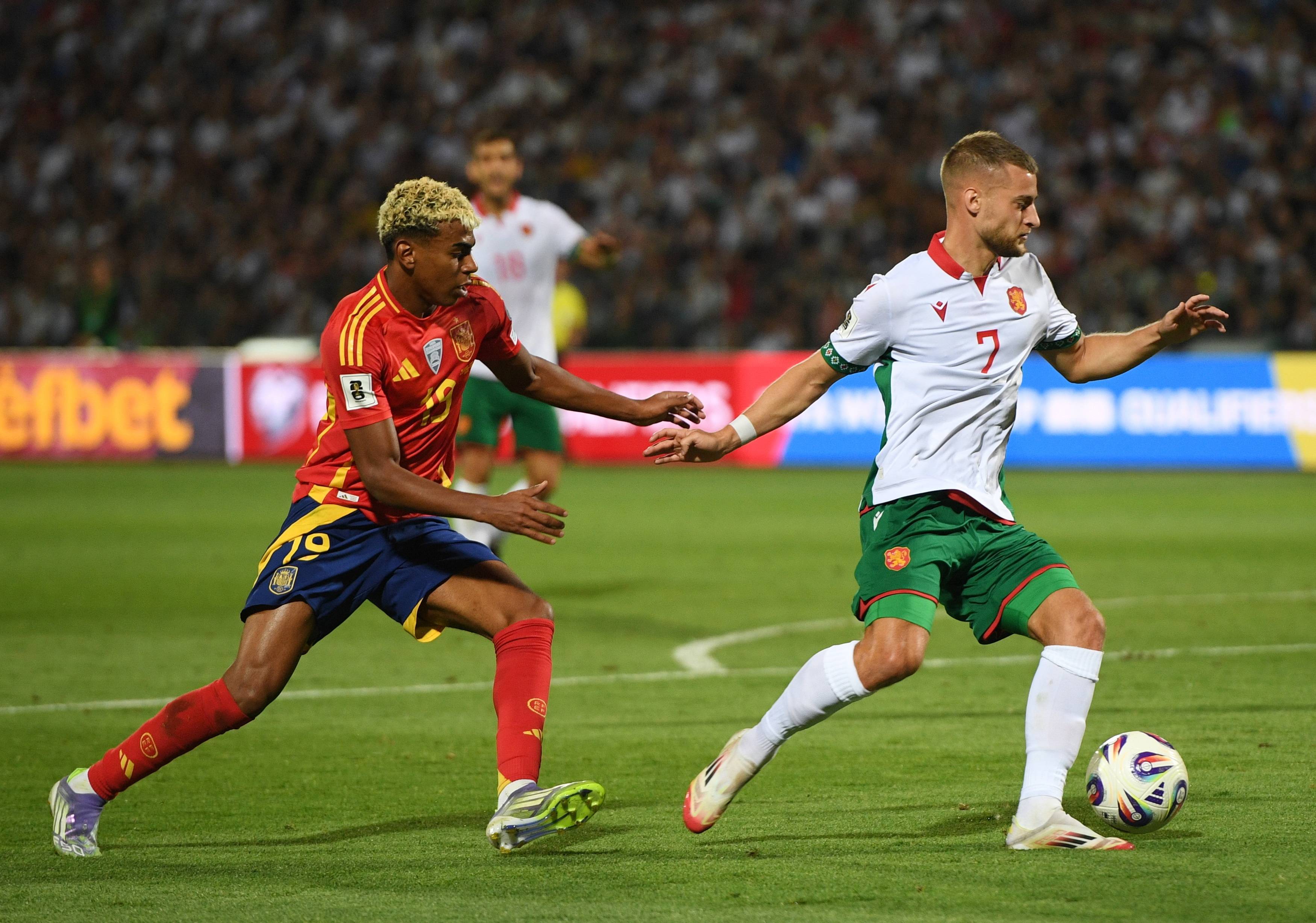 关于国际足球比赛引领新一轮足球狂潮的信息 关于国际足球比赛引领新一轮足球狂潮的信息