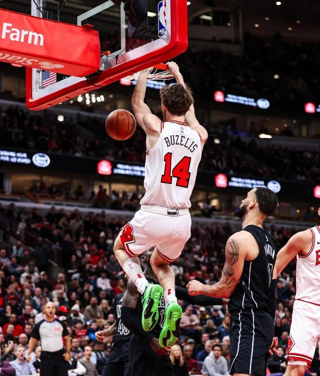 公牛大胜快船,拉文砍下季后赛新高的简单介绍 公牛大胜快船,拉文砍下季后赛新高的简单介绍