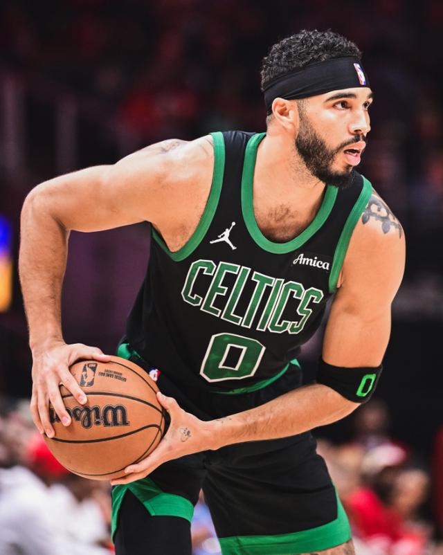 老鹰击败凯尔特人,特雷-杨砍下30分的简单介绍 老鹰击败凯尔特人,特雷-杨砍下30分的简单介绍