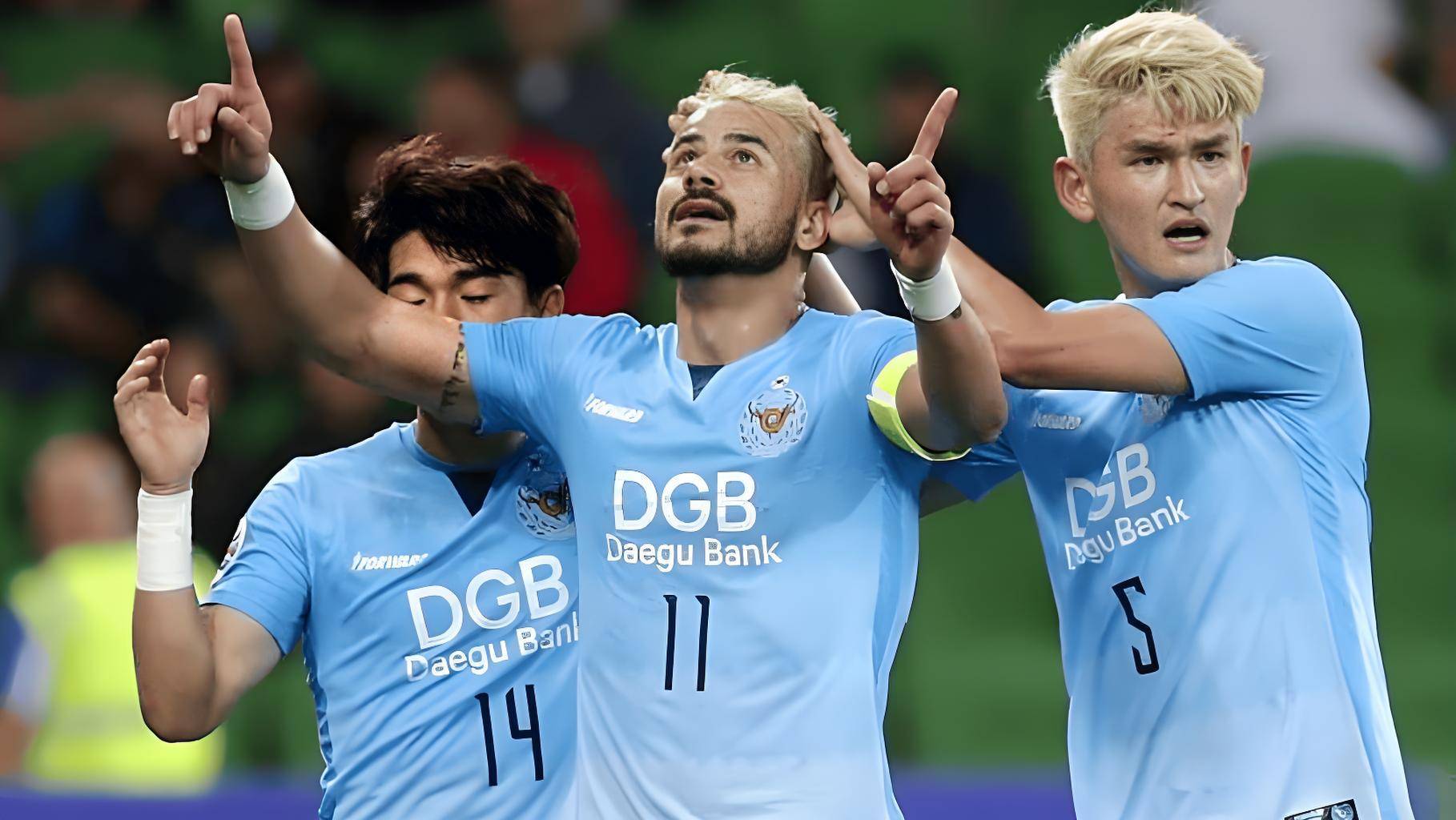 首尔队在比赛中遭遇困境，顽强战斗出局