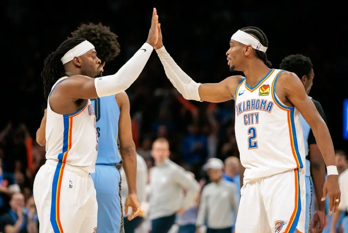 猛龙主场大胜灰熊,赛乔林贡献突出 猛龙主场大胜灰熊,赛乔林贡献突出