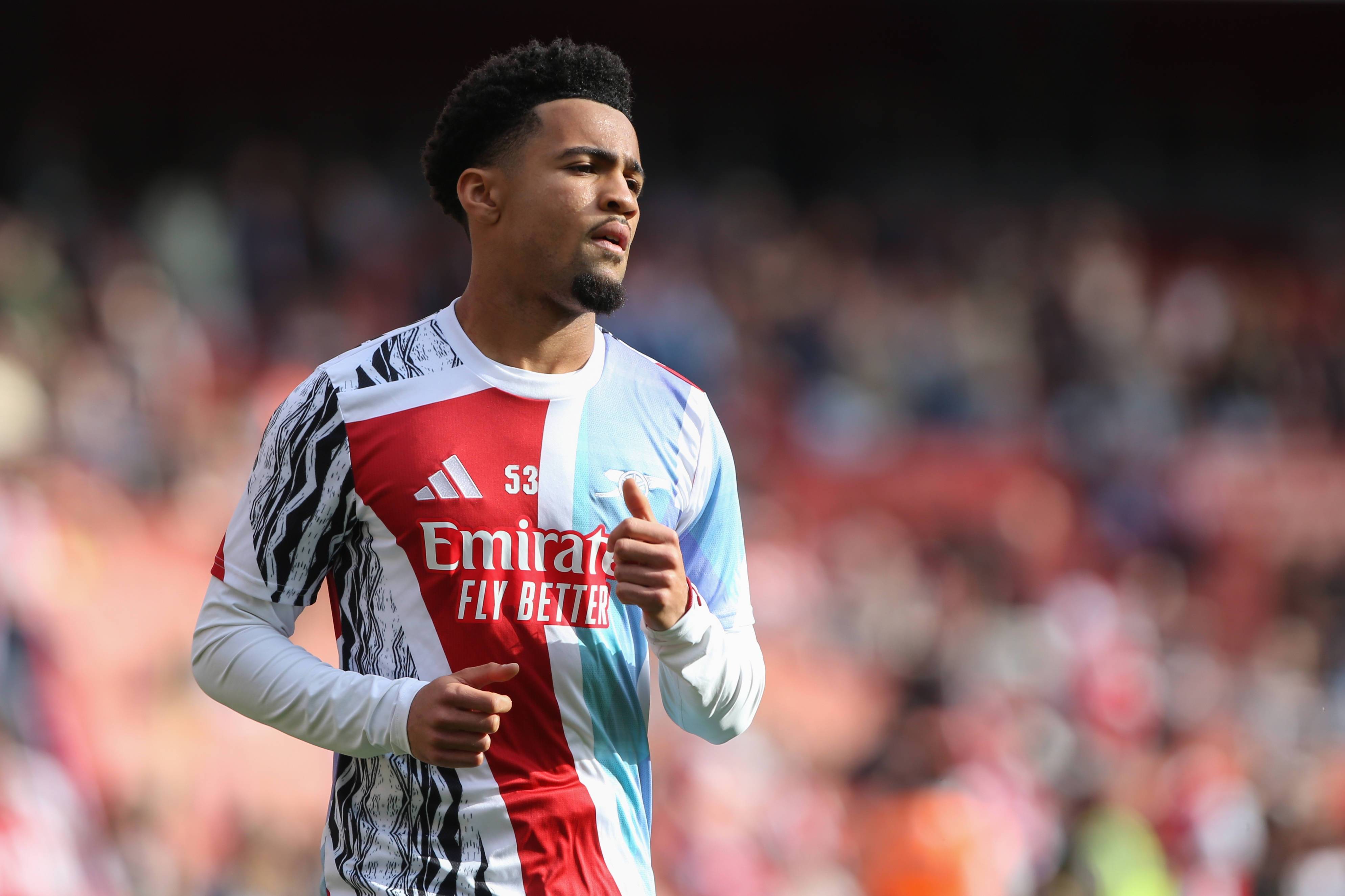 球员在国际比赛中取得多次胜利 球员在国际比赛中取得多次胜利