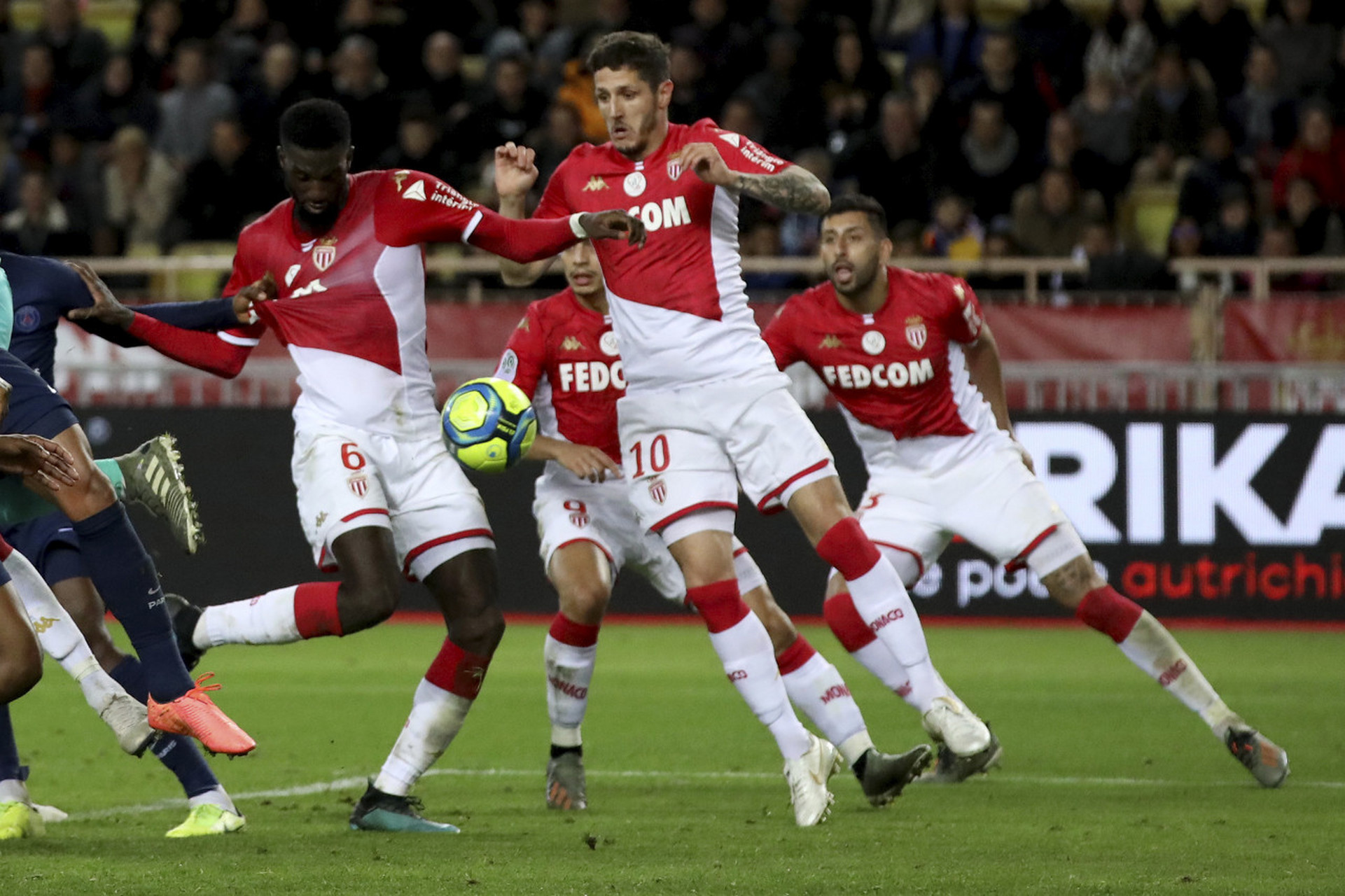 摩纳哥队球员实力突出，一路领先的简单介绍